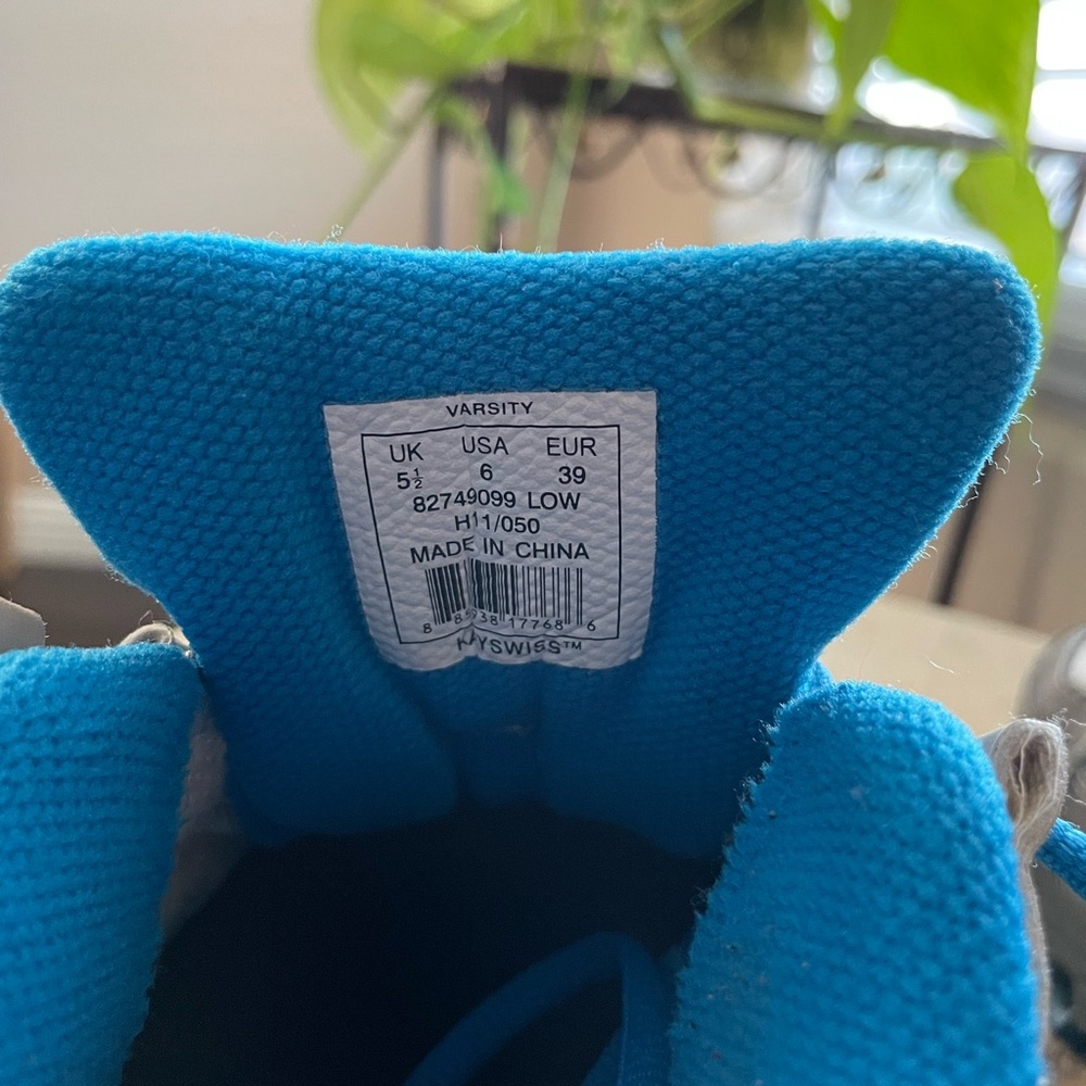 K-SWISS Shoes - Picture 4 of 4